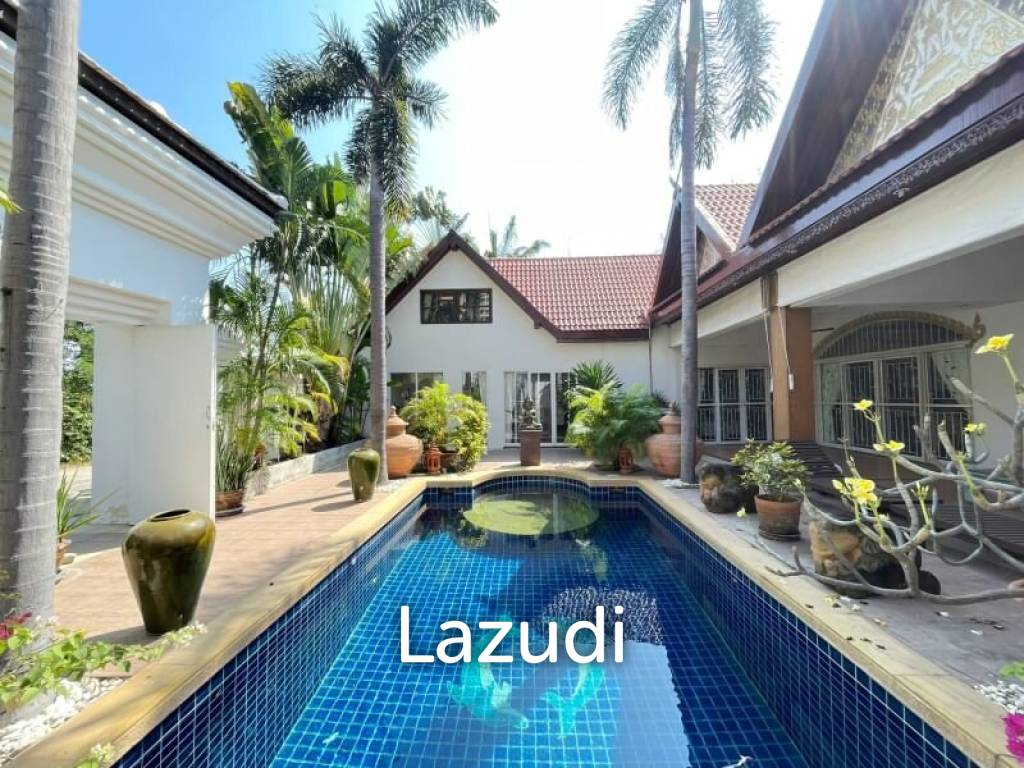 3 Bedrooms 3 Bathrooms Jomtien Palace 720 sqm