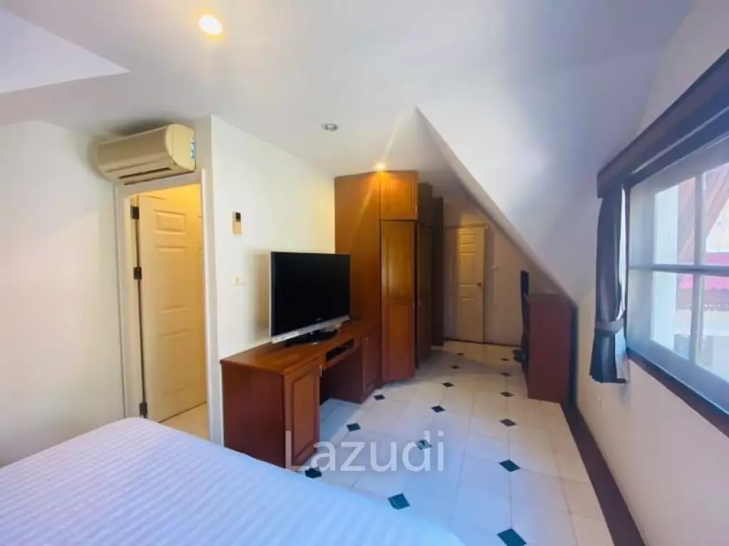 3 Bedrooms 3 Bathrooms Jomtien Palace 720 sqm