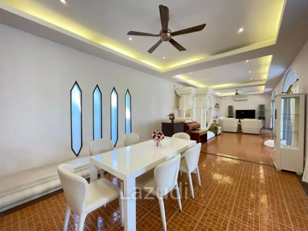 3 Bedrooms 3 Bathrooms Jomtien Palace 720 sqm