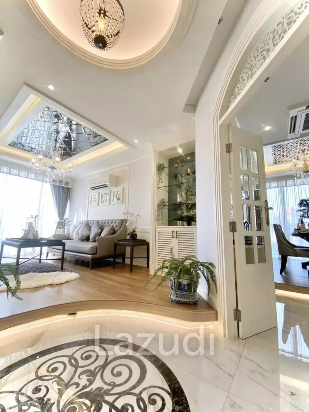 2 Bed 2 Bath 96 SQ.M Park Origin Phromphong