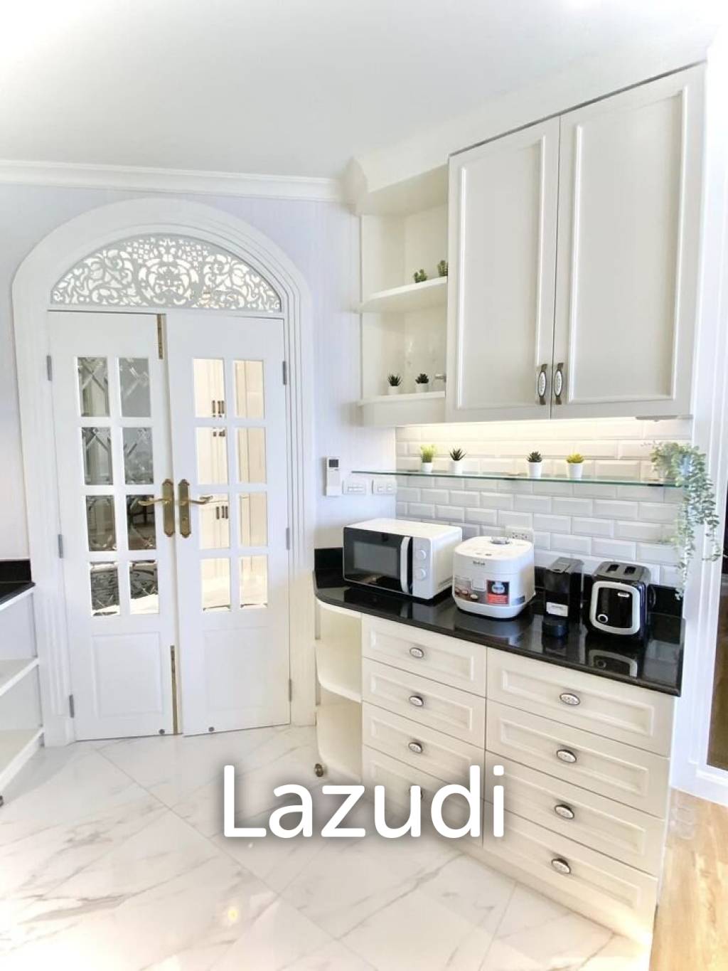 2 Bed 2 Bath 96 SQ.M Park Origin Phromphong