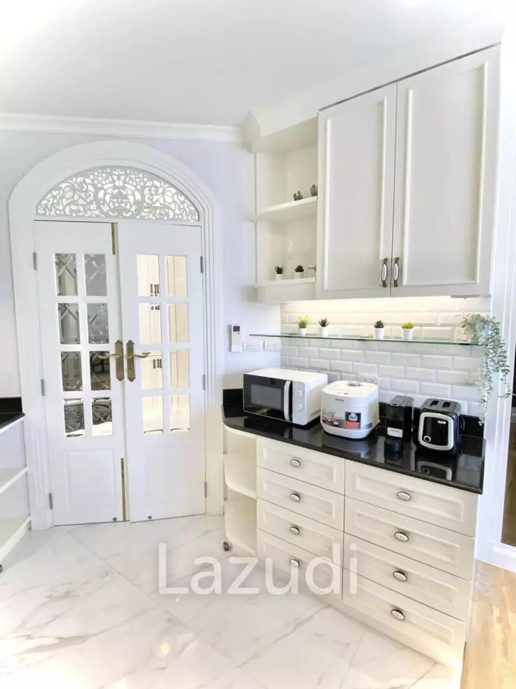 2 Bed 2 Bath 96 SQ.M Park Origin Phromphong