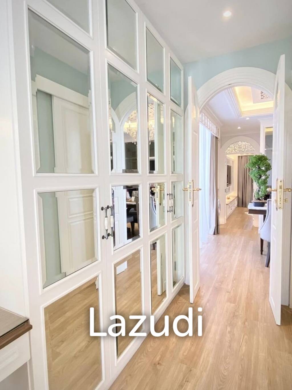 2 Bed 2 Bath 96 SQ.M Park Origin Phromphong