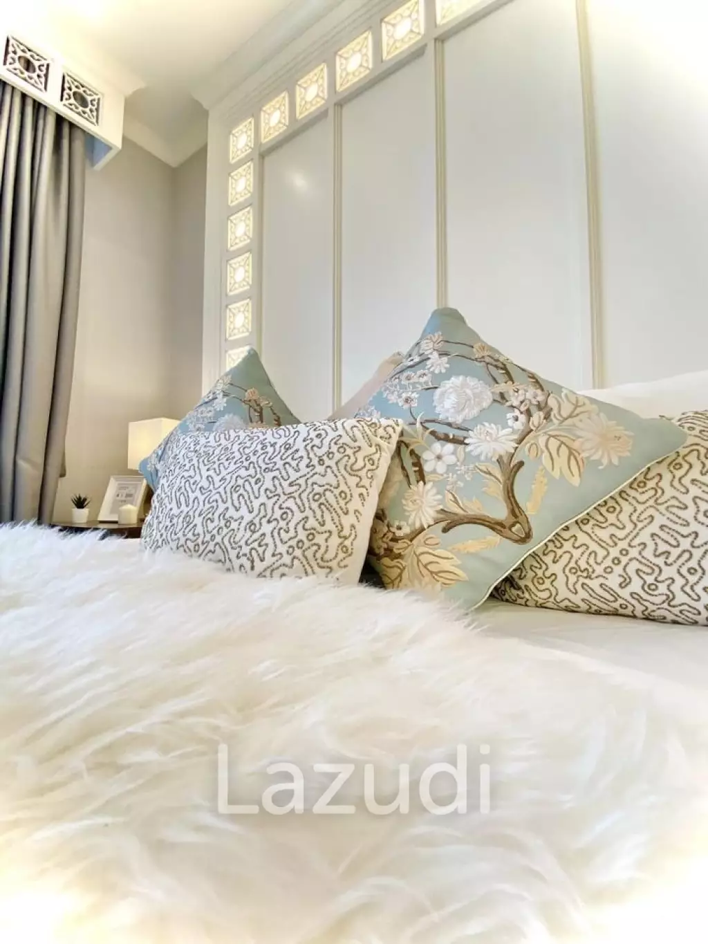 2 Bed 2 Bath 96 SQ.M Park Origin Phromphong
