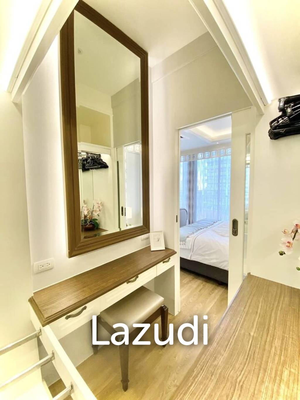 2 Bed 2 Bath 96 SQ.M Park Origin Phromphong
