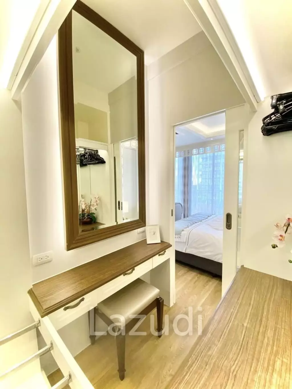 2 Bed 2 Bath 96 SQ.M Park Origin Phromphong