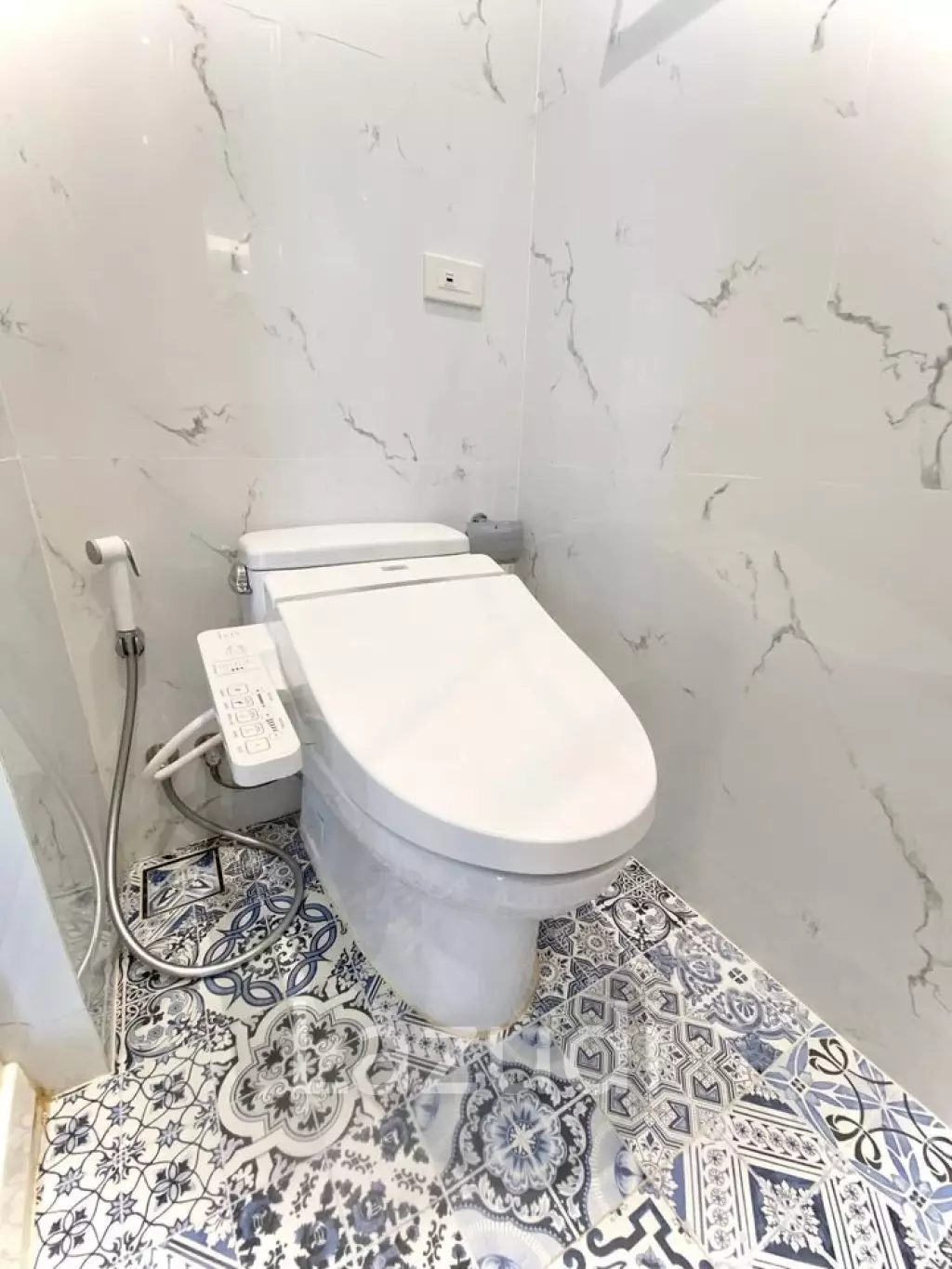 2 Bed 2 Bath 96 SQ.M Park Origin Phromphong