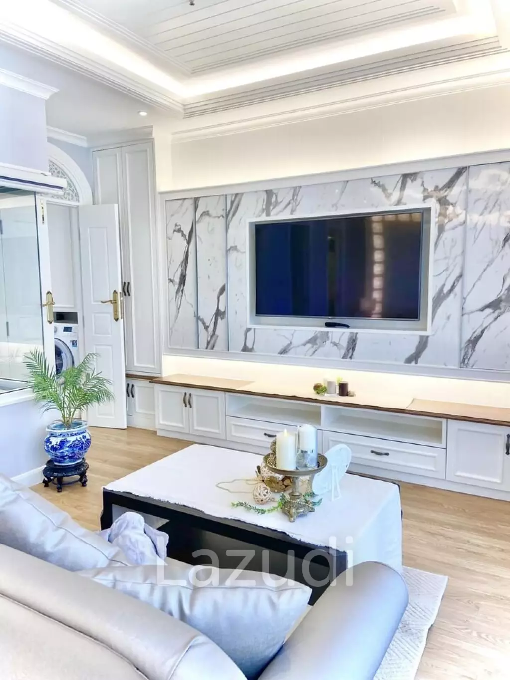 2 Bed 2 Bath 96 SQ.M Park Origin Phromphong