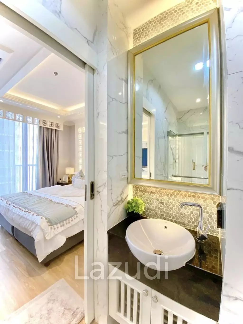 2 Bed 2 Bath 96 SQ.M Park Origin Phromphong