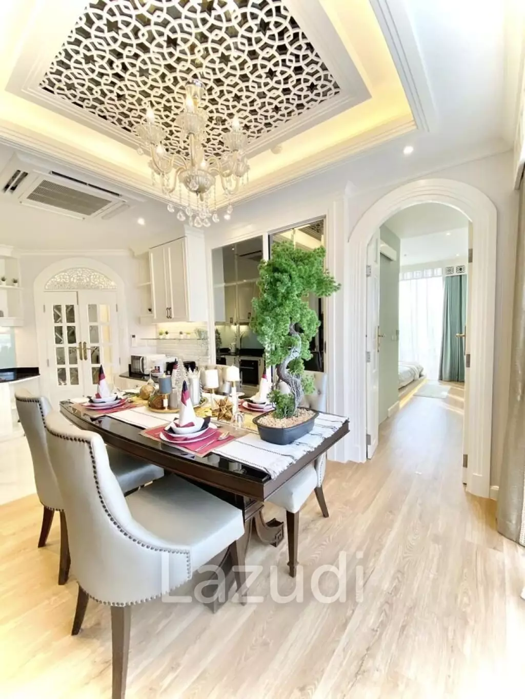 2 Bed 2 Bath 96 SQ.M Park Origin Phromphong