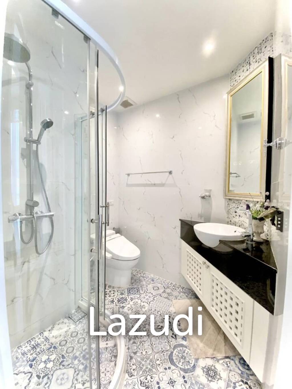 2 Bed 2 Bath 96 SQ.M Park Origin Phromphong