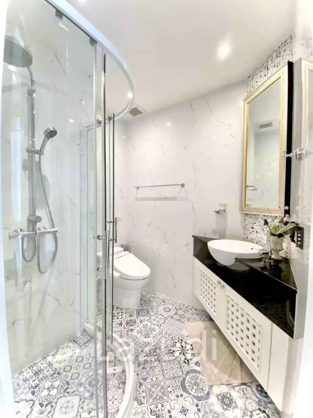 2 Bed 2 Bath 96 SQ.M Park Origin Phromphong