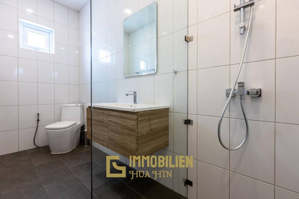 1,014 qm 5 Bett 4 Bad Villa Für Verkauf