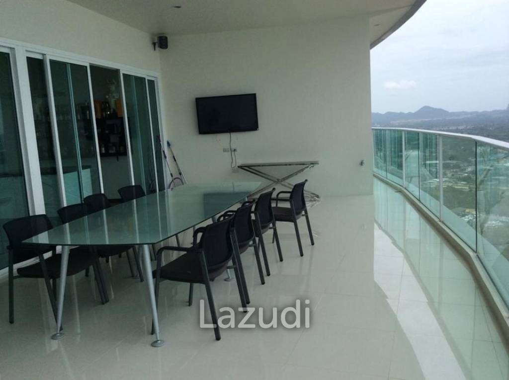 Penthouse Movenpick Residences