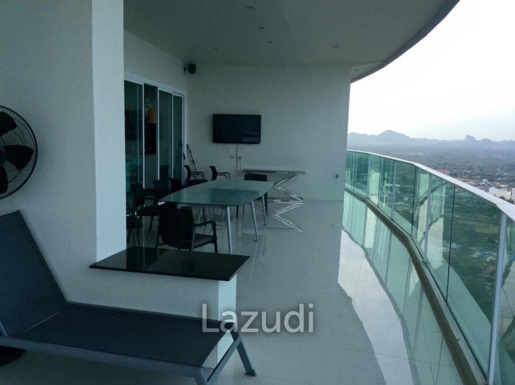 Penthouse Movenpick Residences