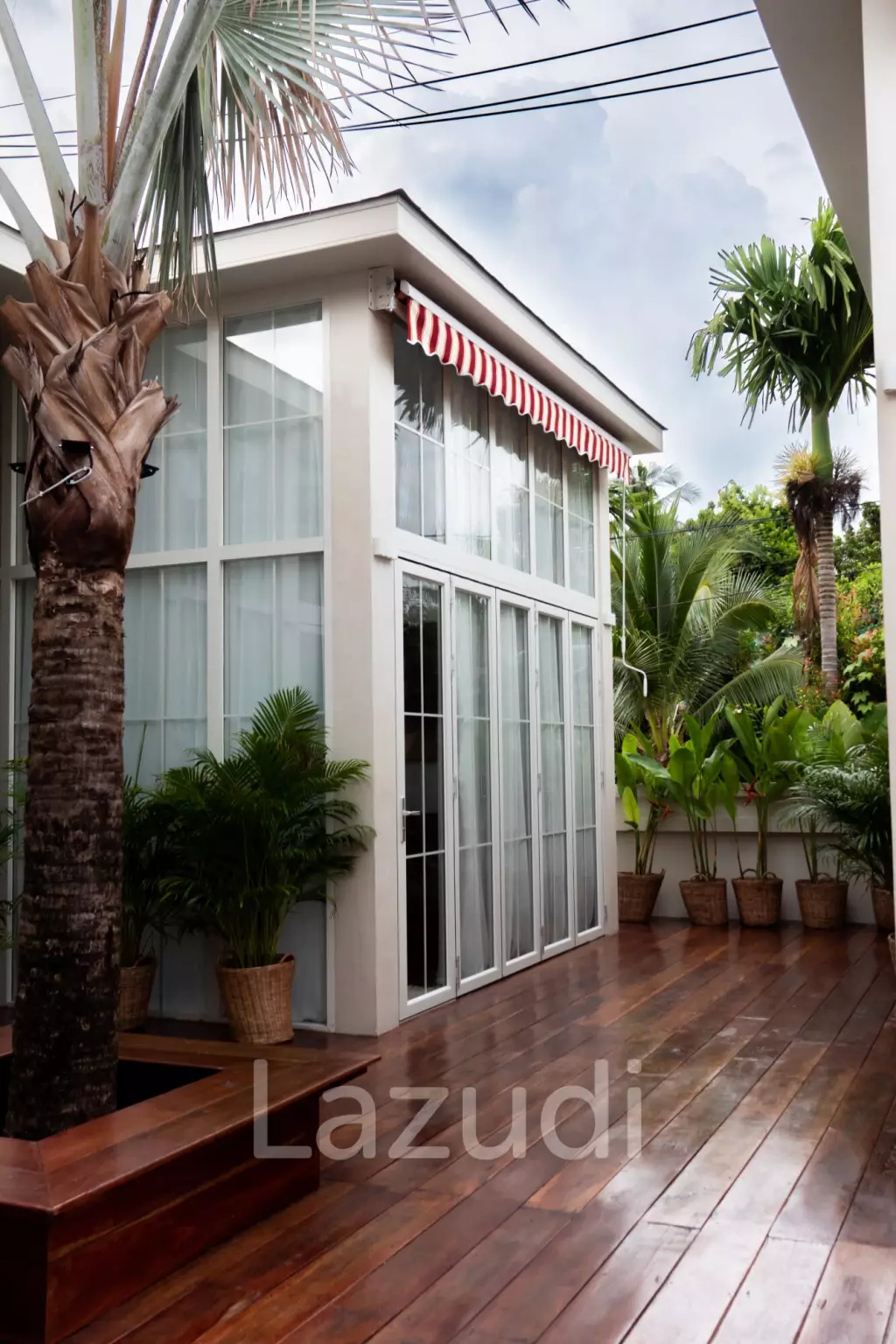 Modern Style Pool Villa in Prime Location