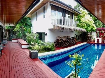 Villa Naya 5 bedrooms 5 bath