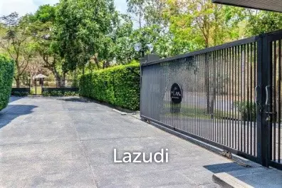 CLIFF + CLOUDS : 3 Bed Mountain View Condo