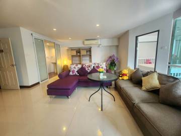 Large 1 Bedroom condo soi 102 The Pride