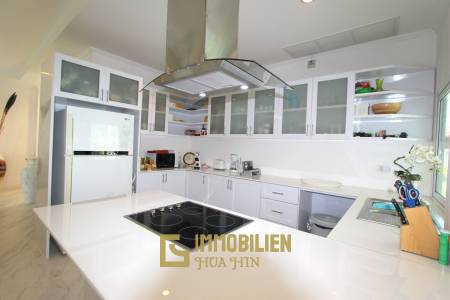 650 metro cuadrado 3 ` 4 Baño Villa de Venta