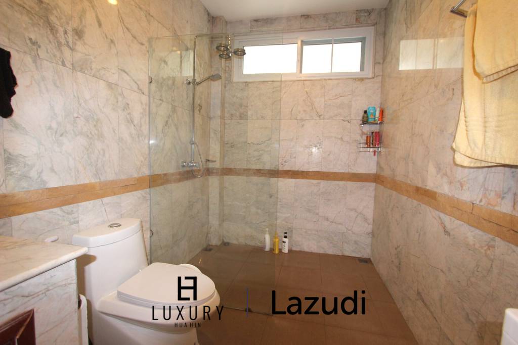 650 metro cuadrado 3 ` 4 Baño Villa de Venta