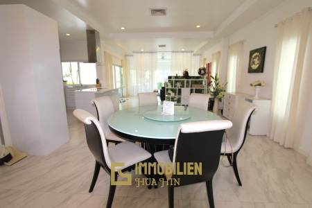 Well taken care 3 bedroom pool villa