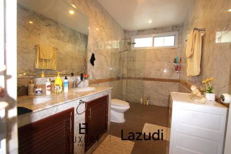 650 metro cuadrado 3 ` 4 Baño Villa de Venta