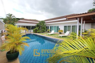 Well taken care 3 bedroom pool villa