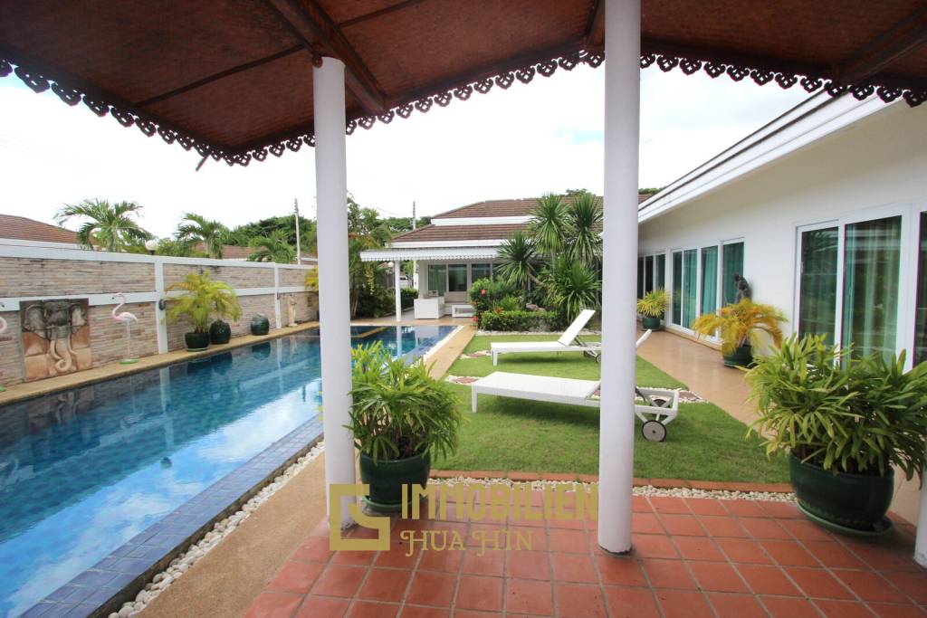 Well taken care 3 bedroom pool villa