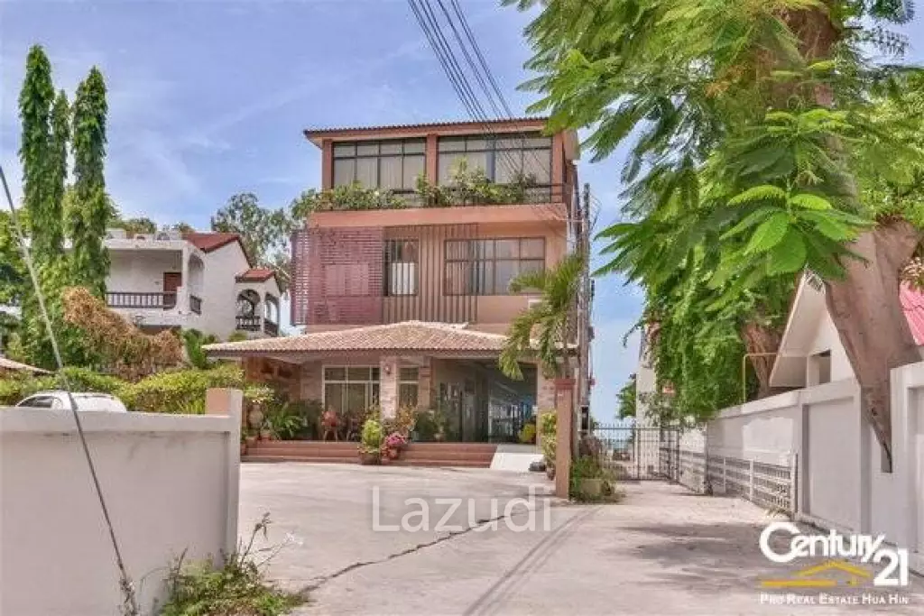 Boutique 3 Storey Beachfront Villa