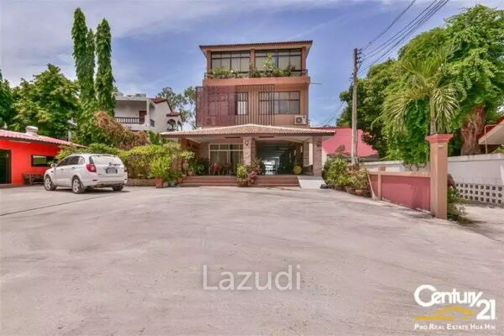 Boutique 3 Storey Beachfront Villa