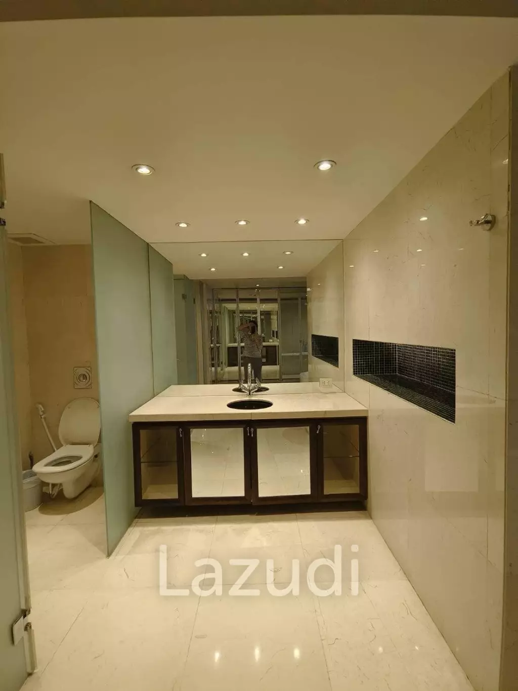 2 Bed 2 Bath 267 SQ.M at State Tower