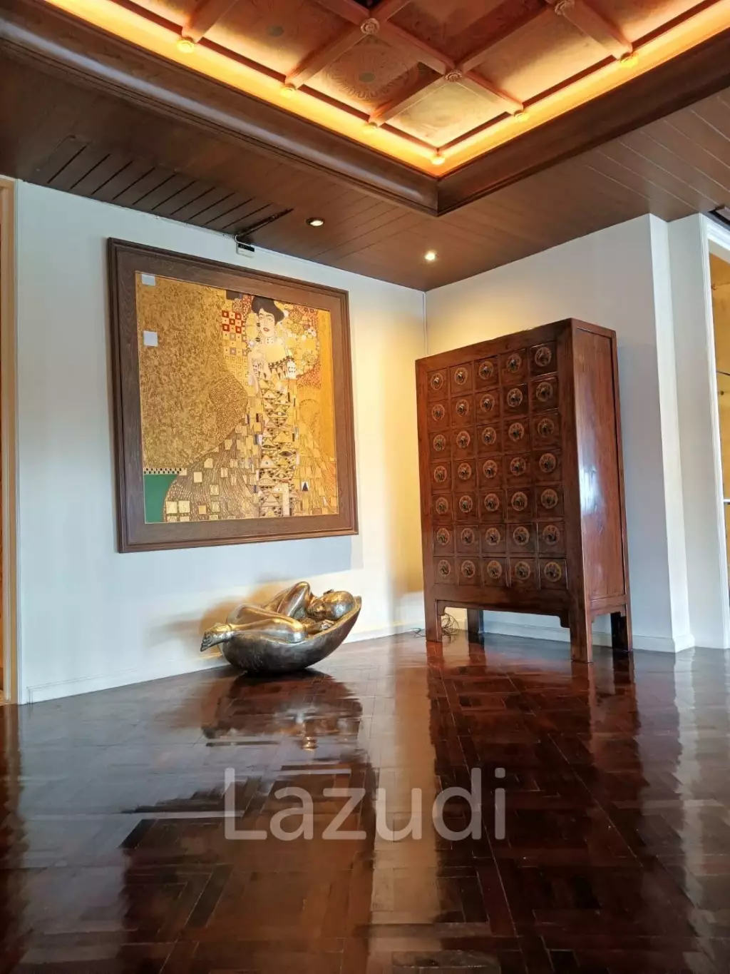 2 Bed 2 Bath 267 SQ.M at State Tower