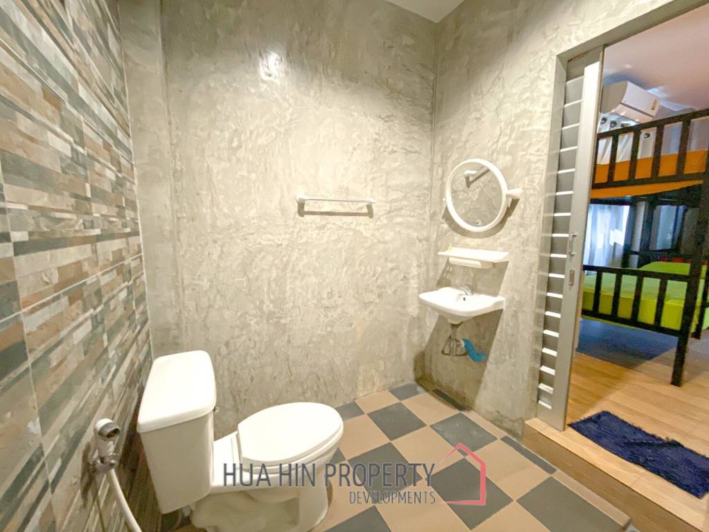 5 Bedroom Thai Style Modern Pool Villa For Sale