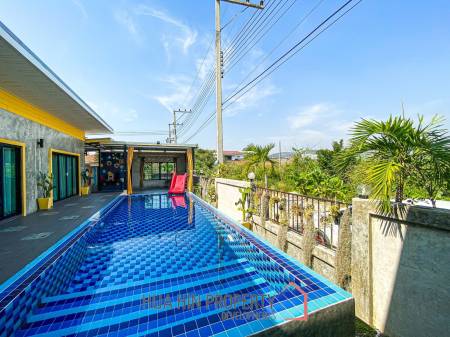 5 Bedroom Thai Style Modern Pool Villa For Sale