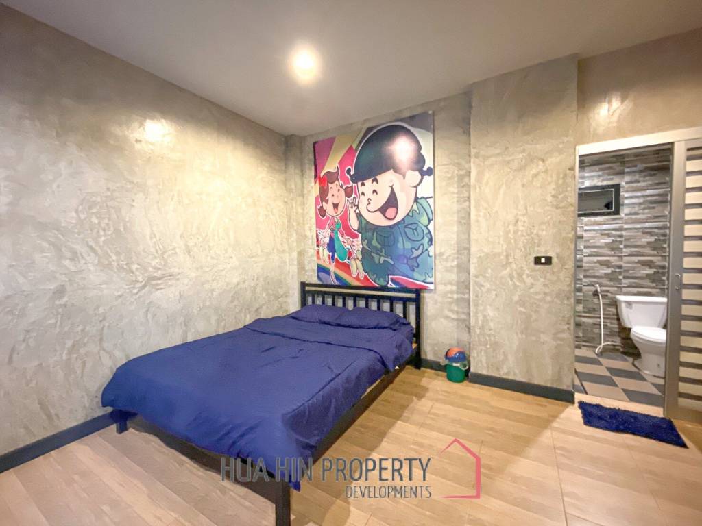 5 Bedroom Thai Style Modern Pool Villa For Sale