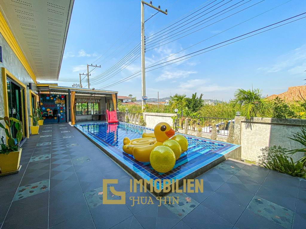 5 Bedroom Thai Style Modern Pool Villa For Sale