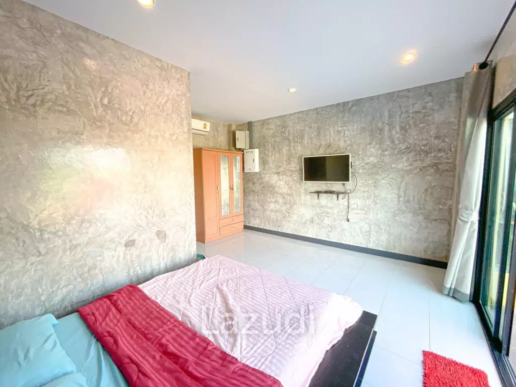 5 Bedroom Thai Style Modern Pool Villa For Sale