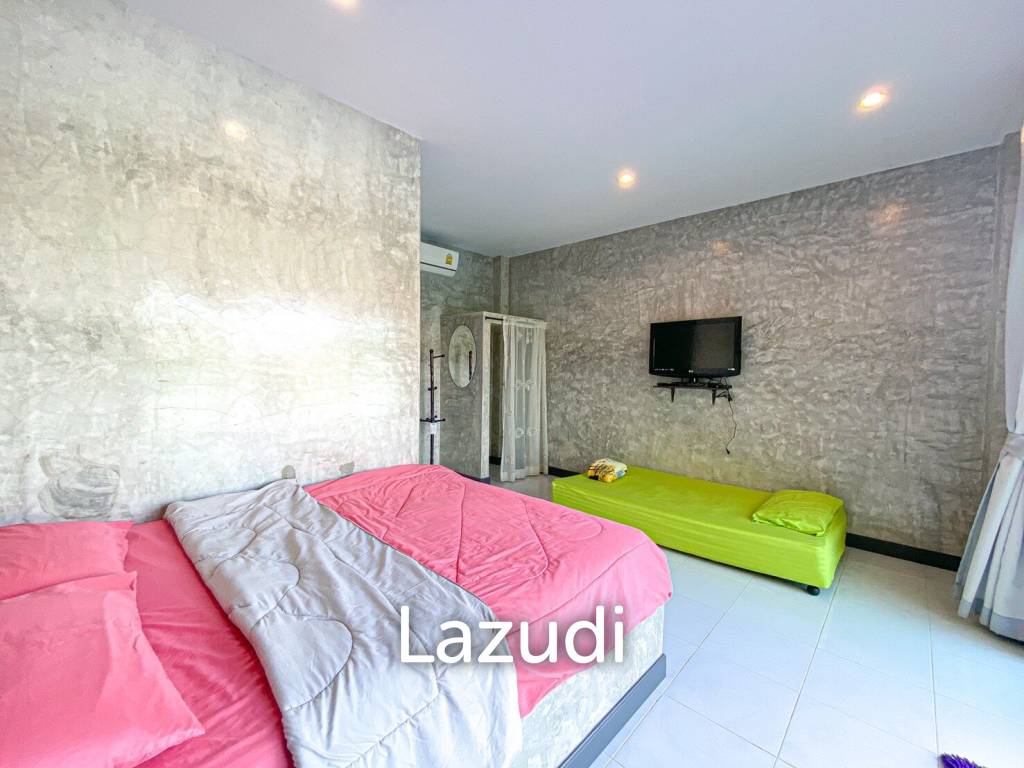 5 Bedroom Thai Style Modern Pool Villa For Sale