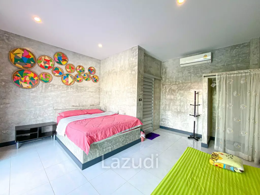 5 Bedroom Thai Style Modern Pool Villa For Sale