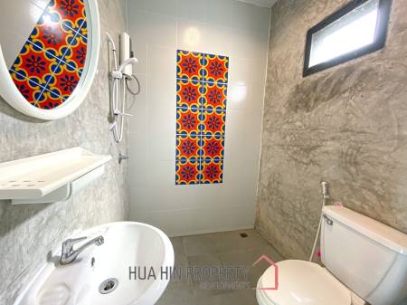 5 Bedroom Thai Style Modern Pool Villa For Sale