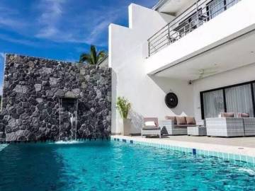 Stylish Semi-Detached Sea View Villa in Chaweng Noi