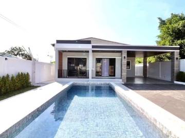 3 bedrooms, 2 bathrooms Luxury Pool Villa in Huaiyai