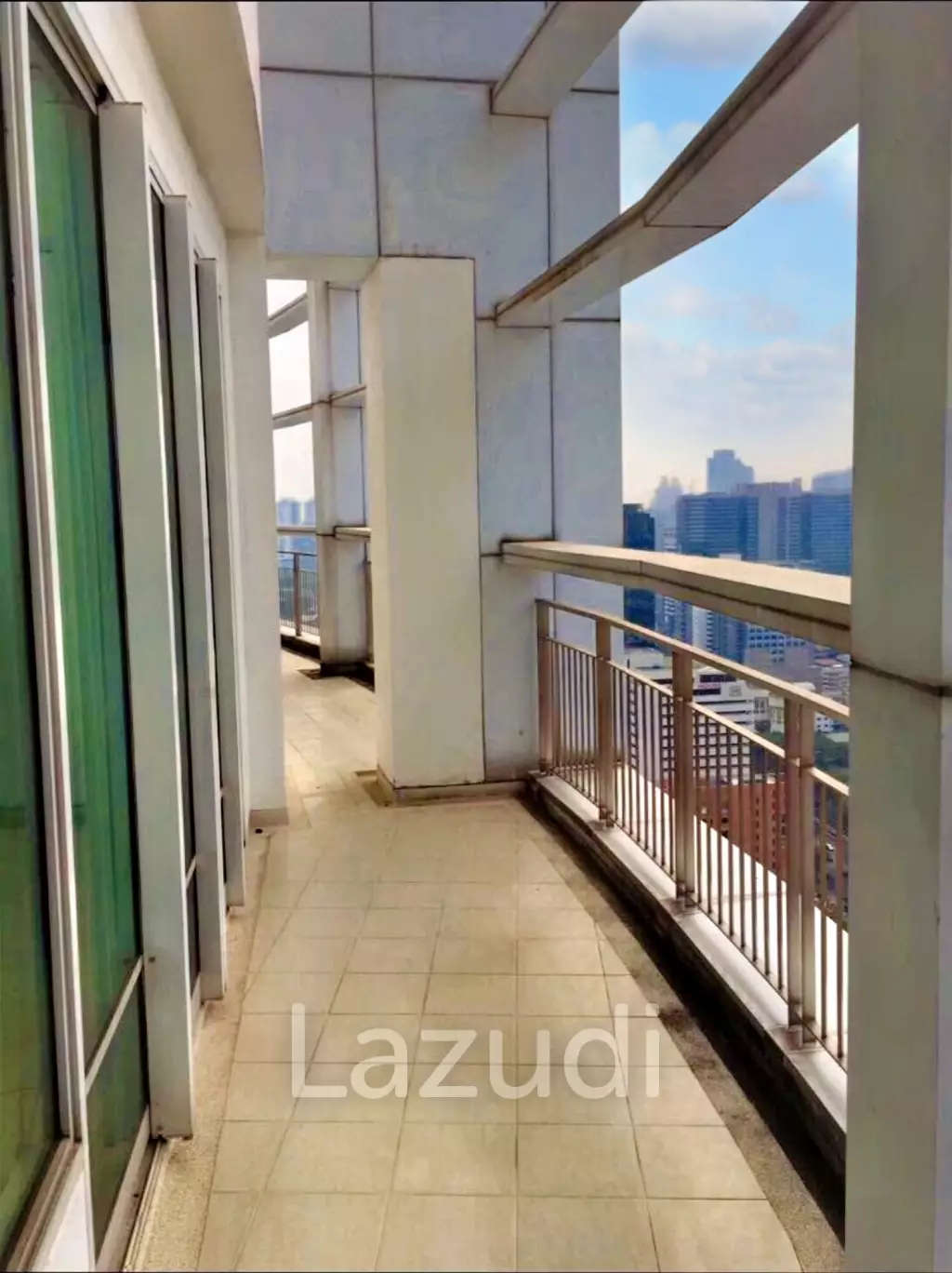 4 Bed 4 Bath 381 SQ.M Baan Rajprasong