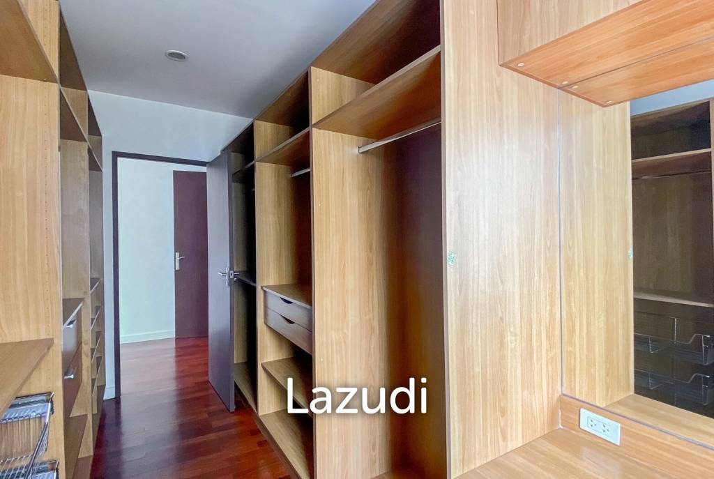 4 Bed 4 Bath 350 SQ.M The Verandah Sukhumvit