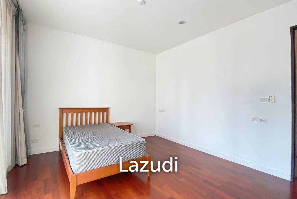 4 Bed 4 Bath 350 SQ.M The Verandah Sukhumvit