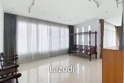 4 Bed 4 Bath 350 SQ.M The Verandah Sukhumvit