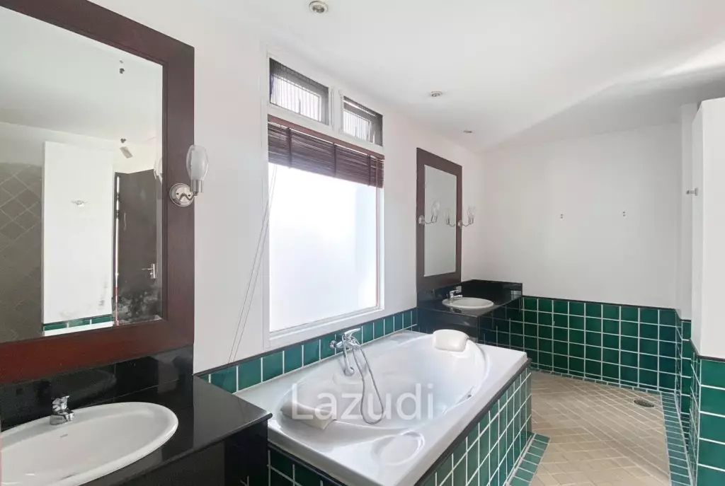 4 Bed 4 Bath 350 SQ.M The Verandah Sukhumvit