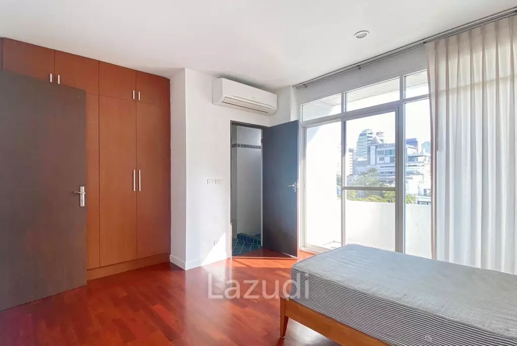 4 Bed 4 Bath 350 SQ.M The Verandah Sukhumvit