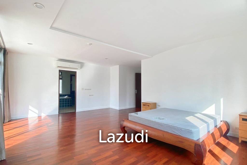 4 Bed 4 Bath 350 SQ.M The Verandah Sukhumvit